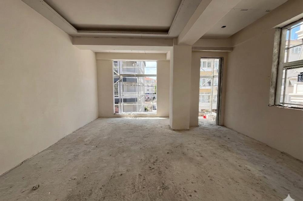 ALTINTEPE'NİN MERKEZİ ARAKAT,ÖN CEPHE,KÖŞE, AYRI MUTFAK, LÜX 2+1
