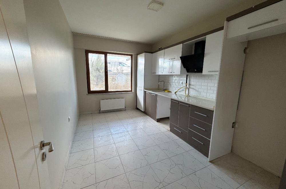 CENTURY21 PLUS'DAN SELÇUKLUDA KİRALIK 1+1 AYRI MUTFAK