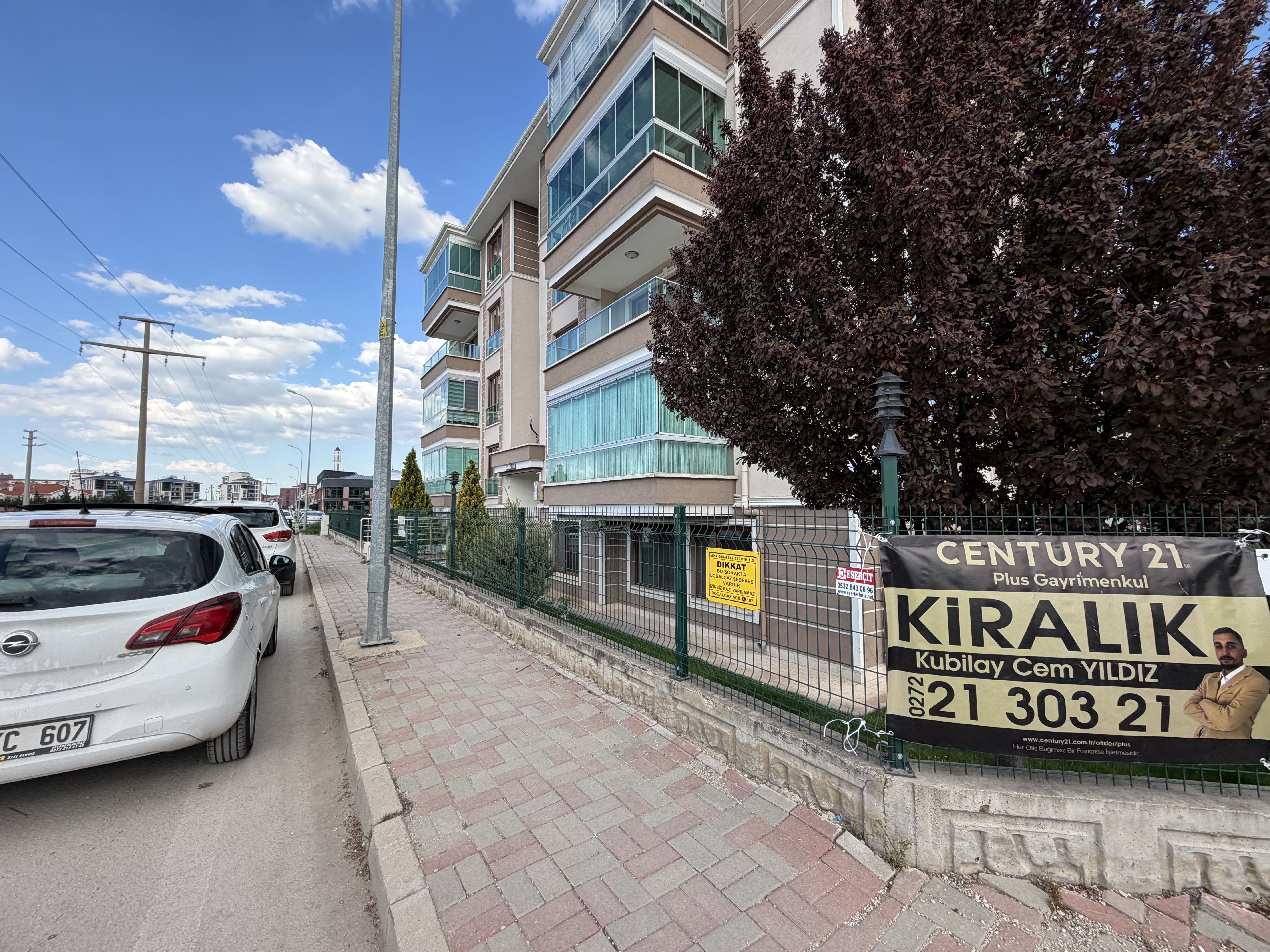 CENTURY21 PLUS'DAN SELÇUKLUDA KİRALIK 1+1 AYRI MUTFAK