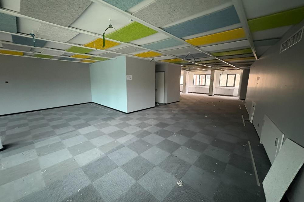 ŞİŞLİ MECİDİYEKÖYDE MERKEZİ KONUMDA KOMPLE KİRALIK PLAZA