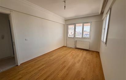 Anadolu cad. Üstü , Katip Çelebi ve Hastane Yakını 3+1 Kiralık