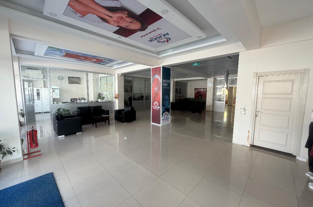CENTURY21 PLUS'DAN BOLVADİNDE KİRALIK 790m2 OTOPARKLI DÜKKAN