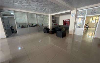 CENTURY21 PLUS'DAN BOLVADİNDE KİRALIK 790m2 OTOPARKLI DÜKKAN