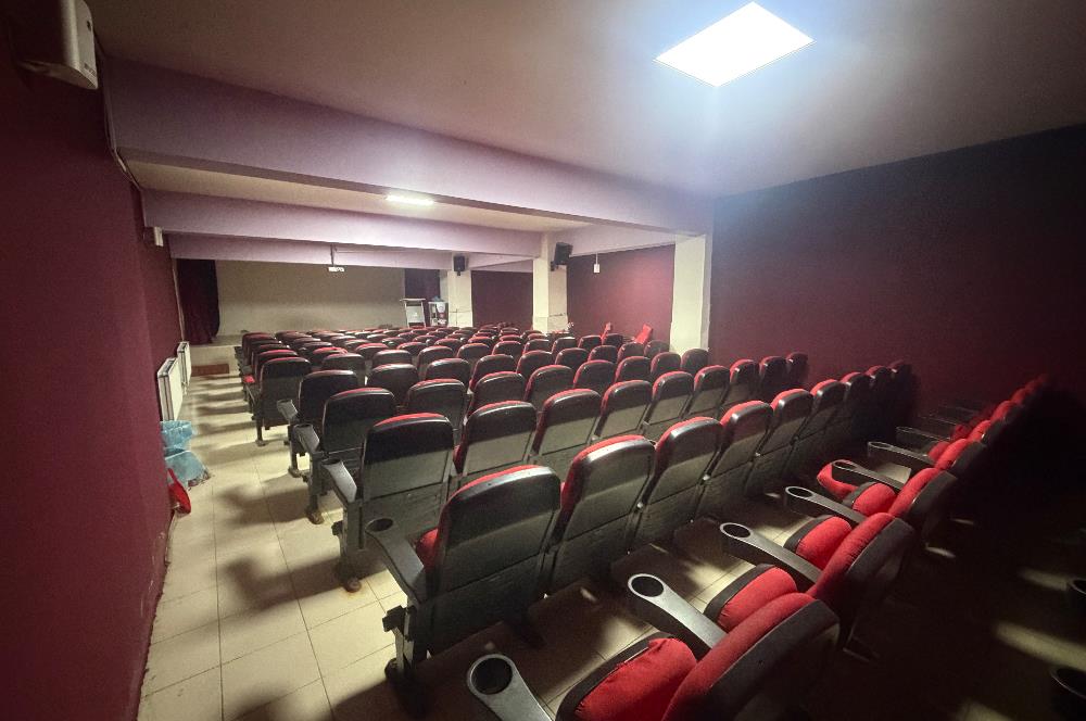 CENTURY21 PLUS'DAN BOLVADİNDE KİRALIK 790m2 OTOPARKLI DÜKKAN