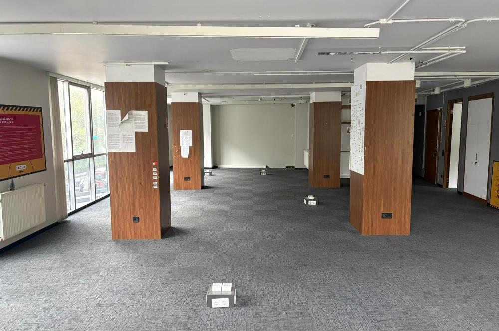 SARIYER AYAZAĞA'DA PRESTİJLİ PLAZA'DA KİRALIK OFİS KATI