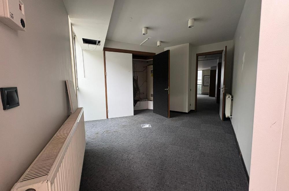 SARIYER AYAZAĞA'DA PRESTİJLİ PLAZA'DA KİRALIK OFİS KATI