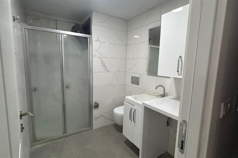 Bornova Mevlana'da Satılık 1+1 Boş Daire