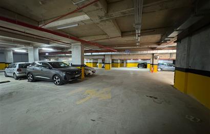 BOSTANCI'DA HAVUZLU GÜVENLİKLİ SİTEDE KİRALIK 2+1