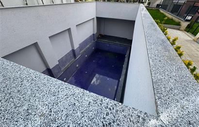 BOSTANCI'DA HAVUZLU GÜVENLİKLİ SİTEDE KİRALIK 2+1