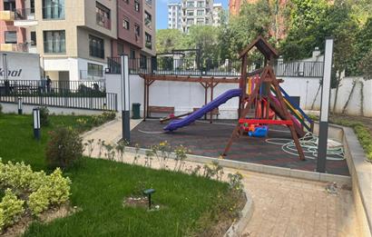 BOSTANCI'DA HAVUZLU GÜVENLİKLİ SİTEDE KİRALIK 2+1