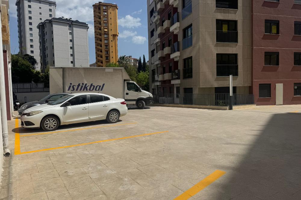 BOSTANCI'DA HAVUZLU GÜVENLİKLİ SİTEDE KİRALIK 2+1