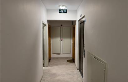 BOSTANCI'DA HAVUZLU GÜVENLİKLİ SİTEDE KİRALIK 2+1