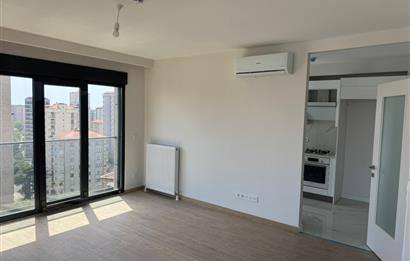 BOSTANCI'DA HAVUZLU GÜVENLİKLİ SİTEDE KİRALIK 2+1