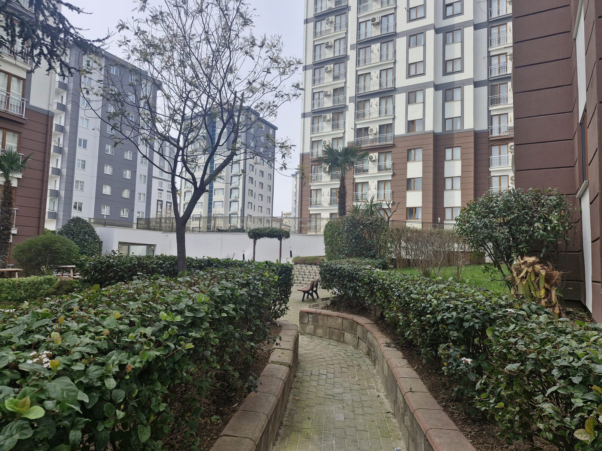 HELENIUM PARK SİTESİNDE HAVUZ CEPHE, KULLANIŞLI GENİŞ 2+1 DAİRE