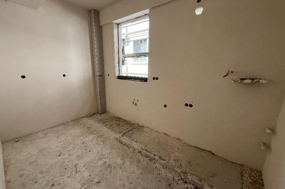 ALTINTEPE'NİN MERKEZİ ARAKAT,ÖN CEPHE,KÖŞE, AYRI MUTFAK, LÜX 2+1