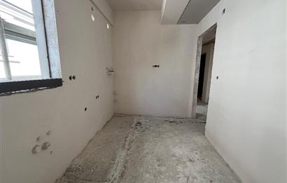 ALTINTEPE'NİN MERKEZİ ARAKAT,ÖN CEPHE,KÖŞE, AYRI MUTFAK, LÜX 2+1