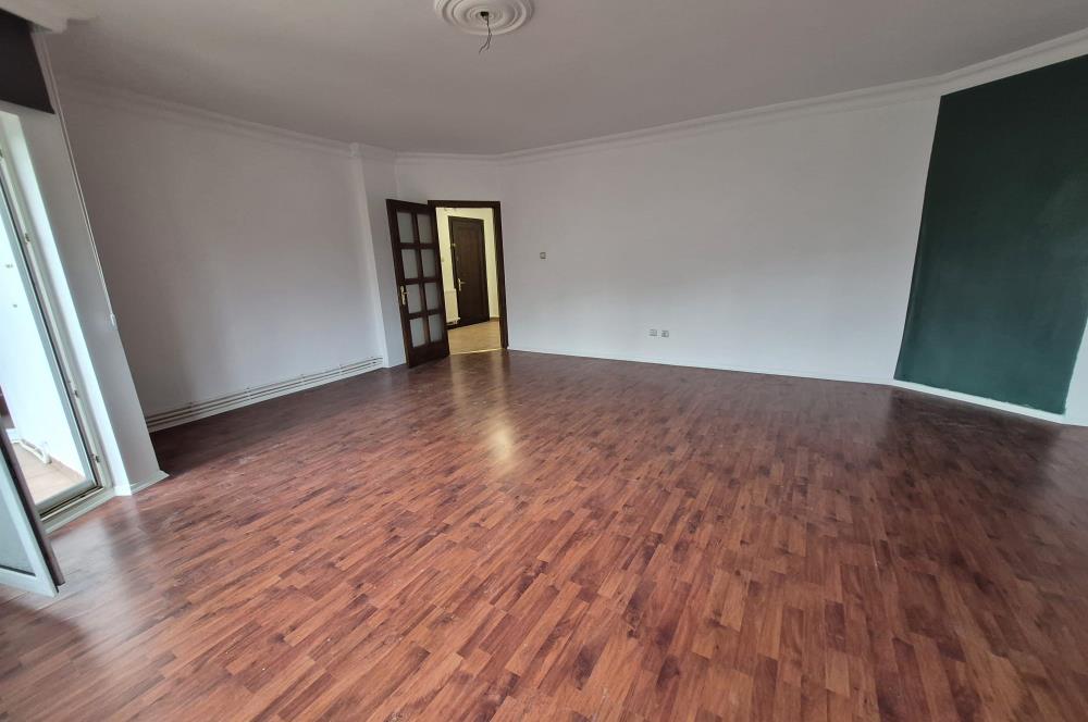 SARIYER YENİ UYUM SİTESİ'NDE BAKIMLI SATILIK ÇATI DUBLEKSİ