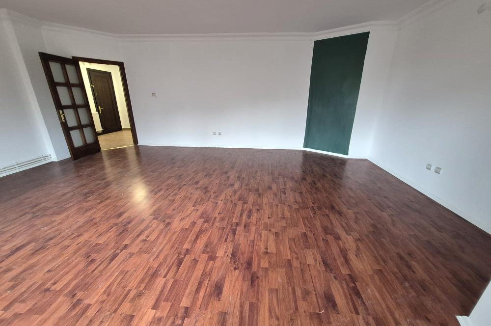 SARIYER YENİ UYUM SİTESİ'NDE BAKIMLI SATILIK ÇATI DUBLEKSİ
