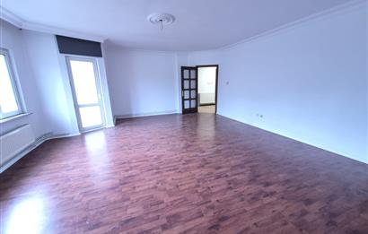 SARIYER YENİ UYUM SİTESİ'NDE BAKIMLI SATILIK ÇATI DUBLEKSİ