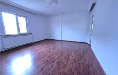 SARIYER YENİ UYUM SİTESİ'NDE BAKIMLI SATILIK ÇATI DUBLEKSİ