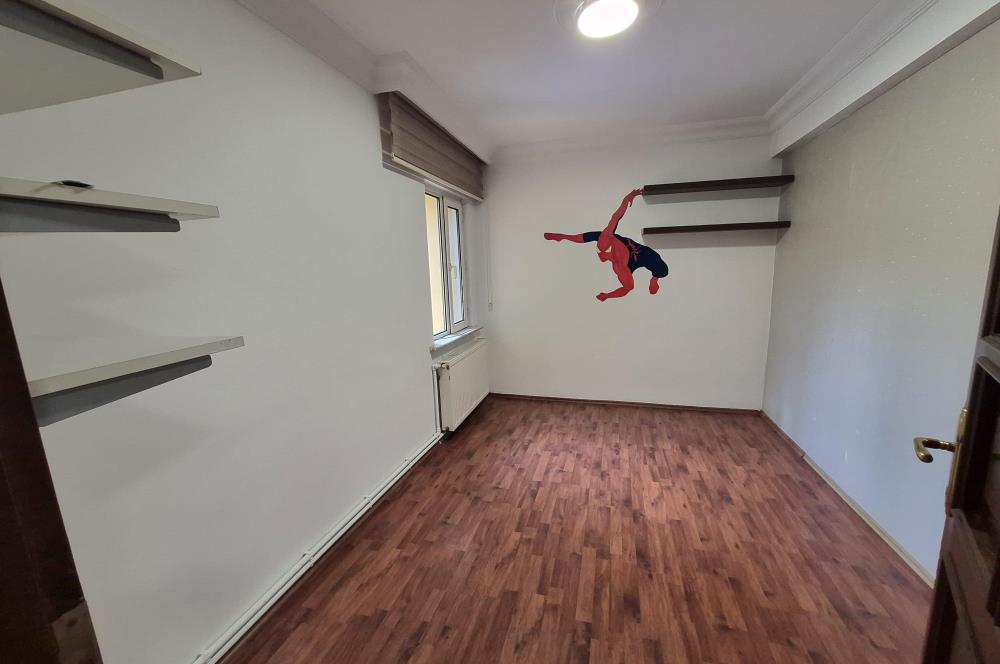 SARIYER YENİ UYUM SİTESİ'NDE BAKIMLI SATILIK ÇATI DUBLEKSİ