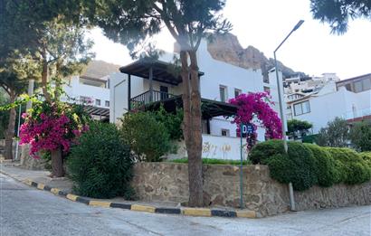 Gündoğan'da Begonviller içinde 3+1 Kiralık Villa