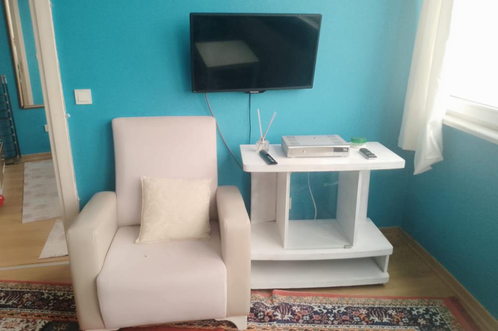 CENTURY21 WEST'TEN ÇAMLIK TERAS SİT.HAVUZLU EŞYALI 1+1 KİRALIK