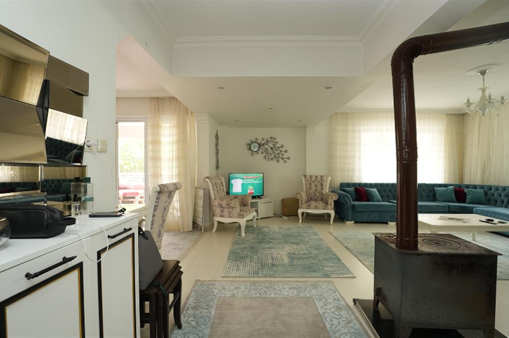 C21 Cius;Sahile 70 Metre Mesafede Deniz Manzaralı 5+2 Müstakil Villa