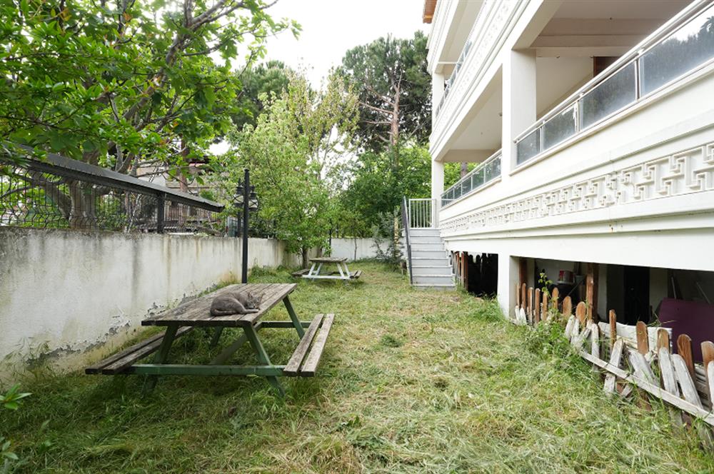 C21 Cius;Sahile 70 Metre Mesafede Deniz Manzaralı 5+2 Müstakil Villa