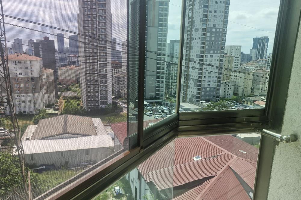 ŞERİFALİ AKDAĞ CADDESİNDE GENİŞ KULLANIŞLI 2+1 DAİRE