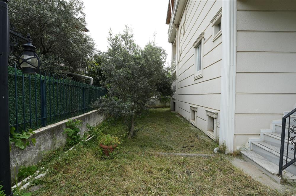 C21 Cius;Sahile 70 Metre Mesafede Deniz Manzaralı 5+2 Müstakil Villa