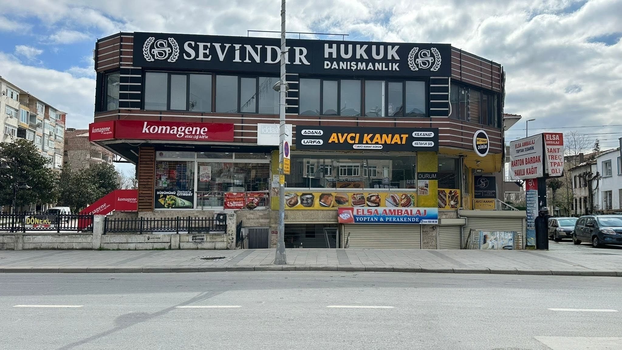 AVCILAR AMBARLI MERKEZDE İŞLEK KONUMDA SATILIK DÜKKAN