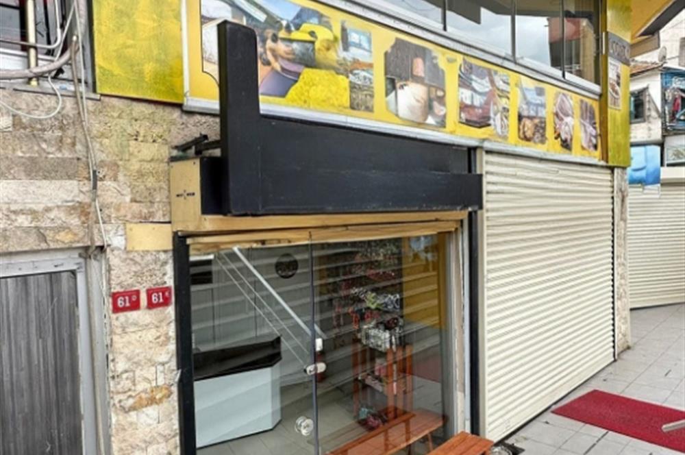 AVCILAR AMBARLI MERKEZDE İŞLEK KONUMDA SATILIK DÜKKAN