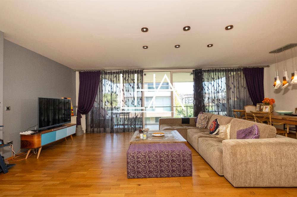 KEMERLIFE 21 SİTESİ'NDE GENİŞ TERASLI VE BALKONLU SATILIK DAİRE