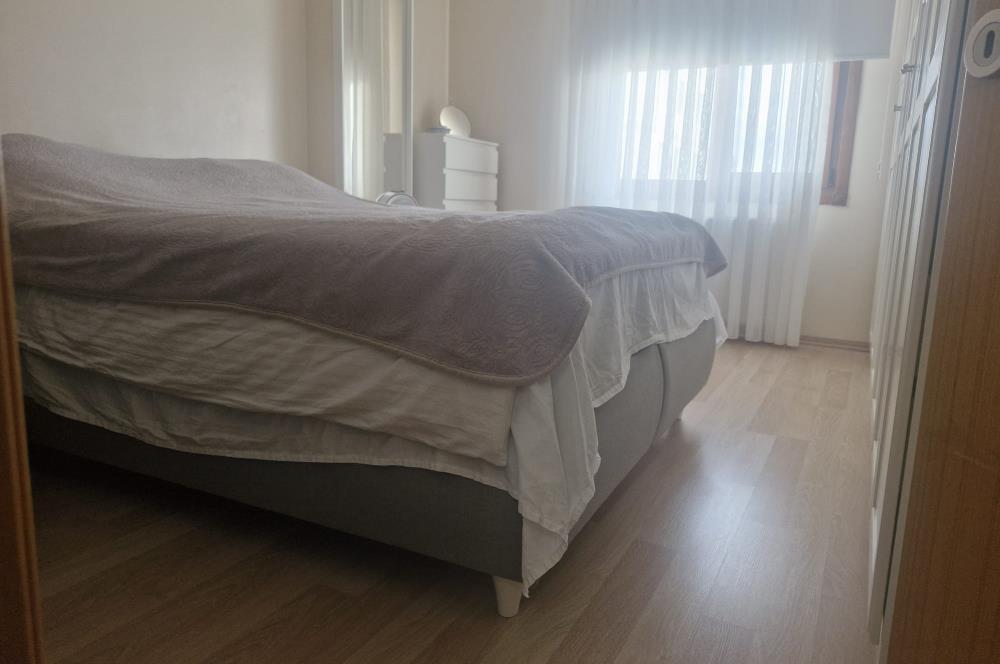 ŞERİFALİ AKDAĞ CADDESİNDE GENİŞ KULLANIŞLI 2+1 DAİRE