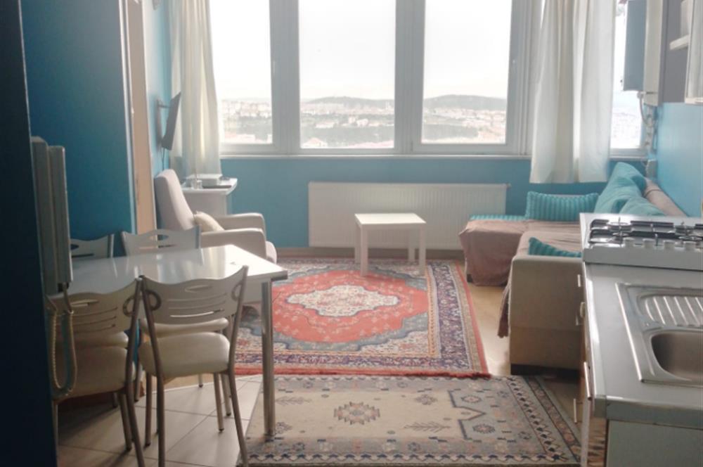 CENTURY21 WEST'TEN ÇAMLIK TERAS SİT.HAVUZLU EŞYALI 1+1 KİRALIK