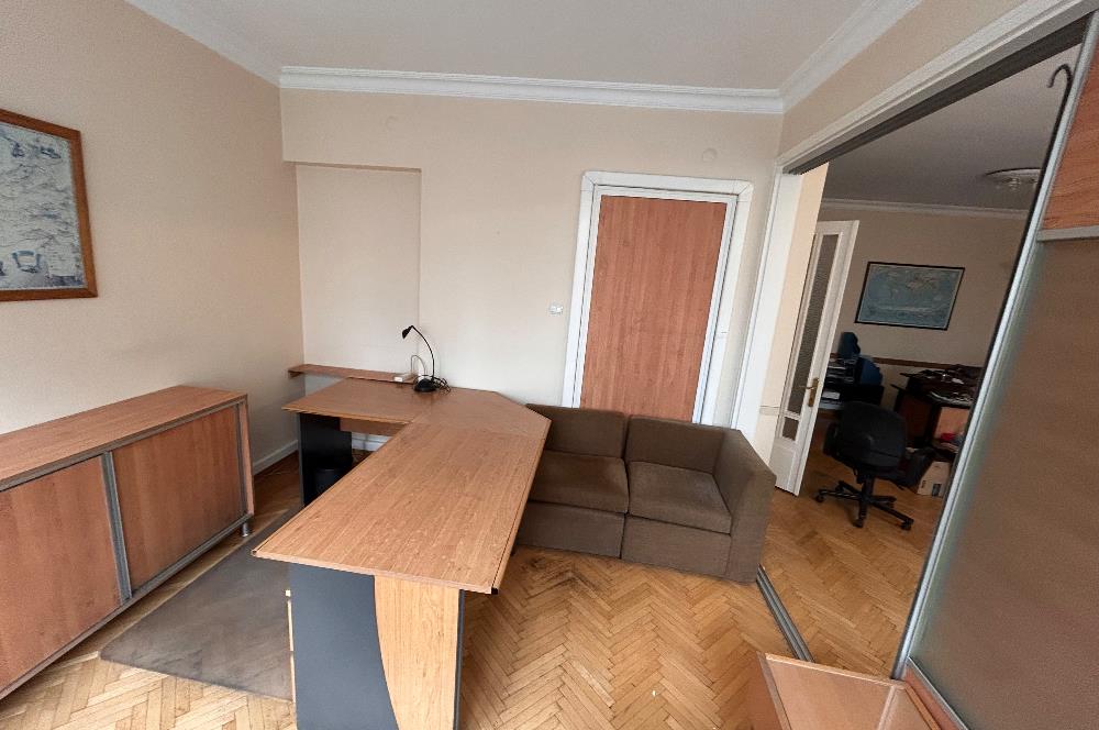 Halaskargazi Cadde üzeri satılık ofis