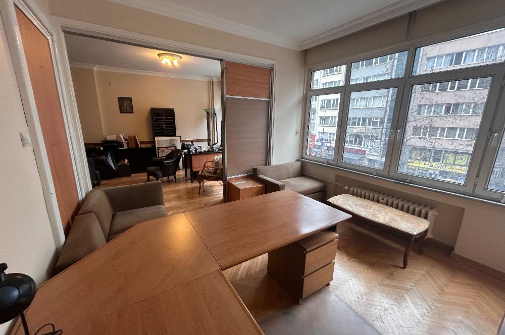 Halaskargazi Cadde üzeri satılık ofis
