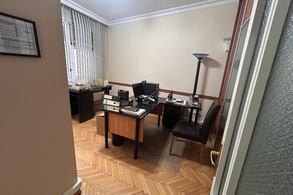 Halaskargazi Cadde üzeri satılık ofis