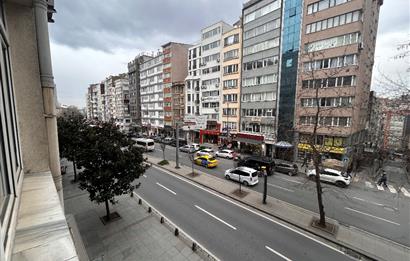 Halaskargazi Cadde üzeri satılık ofis