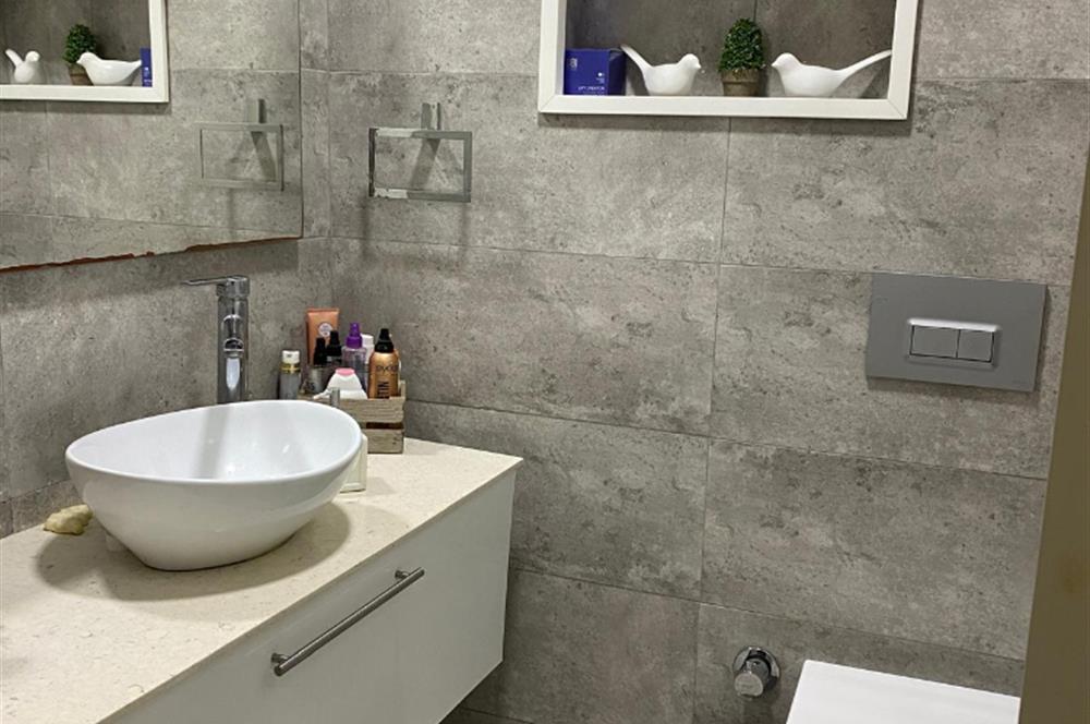Kumbahçe'de Deniz ve Kale Manzaralı, Eşyalı 3+1 Dubleks Kiralık