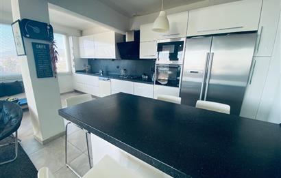 Kumbahçe'de Deniz ve Kale Manzaralı, Eşyalı 3+1 Dubleks Kiralık