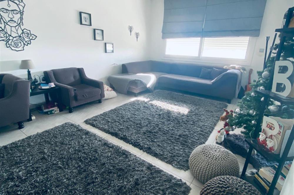 Kumbahçe'de Deniz ve Kale Manzaralı, Eşyalı 3+1 Dubleks Kiralık