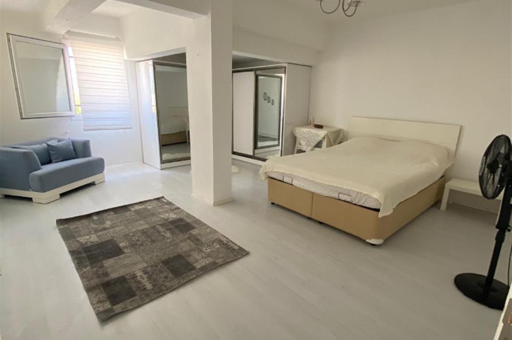 Kumbahçe'de Deniz ve Kale Manzaralı, Eşyalı 3+1 Dubleks Kiralık