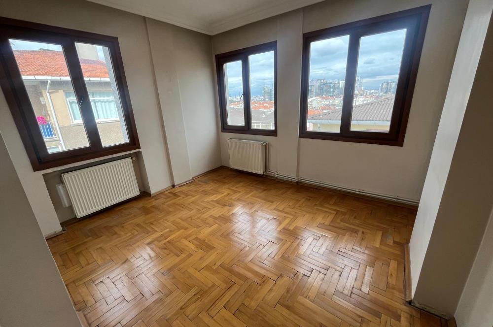 ACIBADEM İKBALİYE'DE NEZİH SOKAKTA 2+1 KİRALIK DAİRE