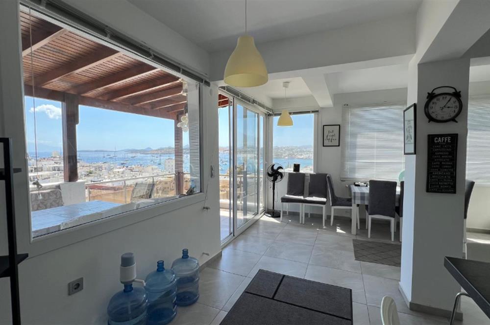 Kumbahçe'de Deniz ve Kale Manzaralı, Eşyalı 3+1 Dubleks Kiralık
