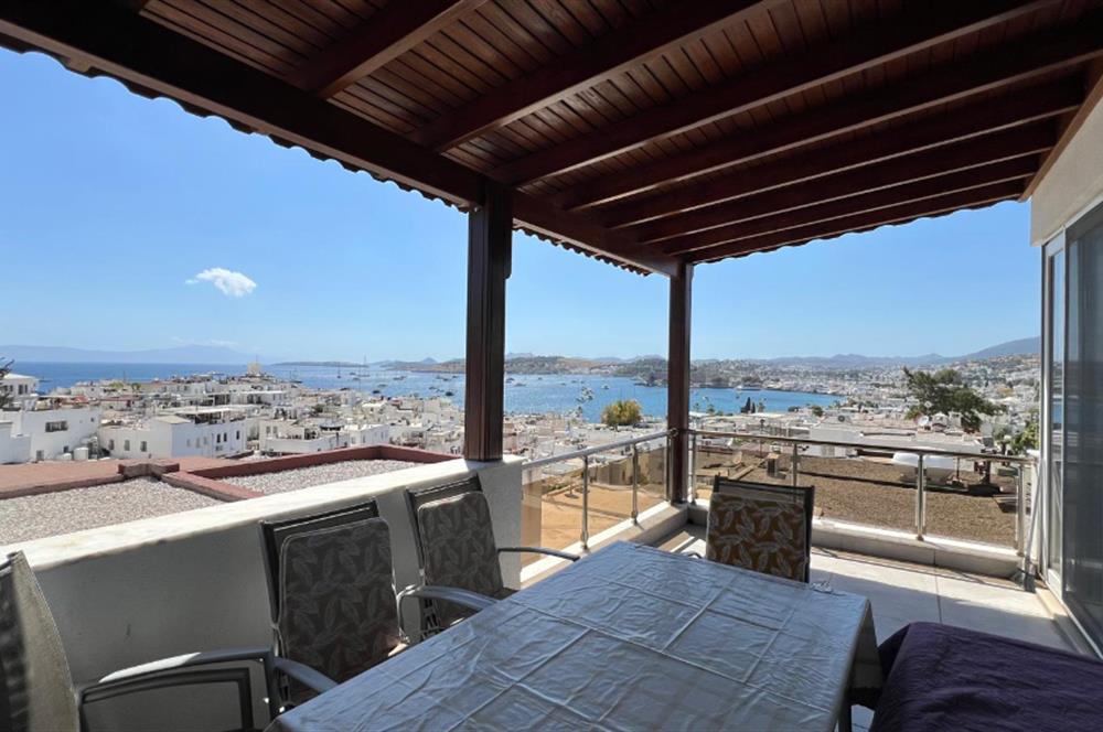 Kumbahçe'de Deniz ve Kale Manzaralı, Eşyalı 3+1 Dubleks Kiralık