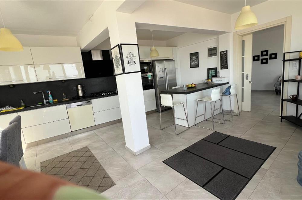 Kumbahçe'de Deniz ve Kale Manzaralı, Eşyalı 3+1 Dubleks Kiralık