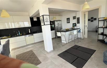 Kumbahçe'de Deniz ve Kale Manzaralı, Eşyalı 3+1 Dubleks Kiralık