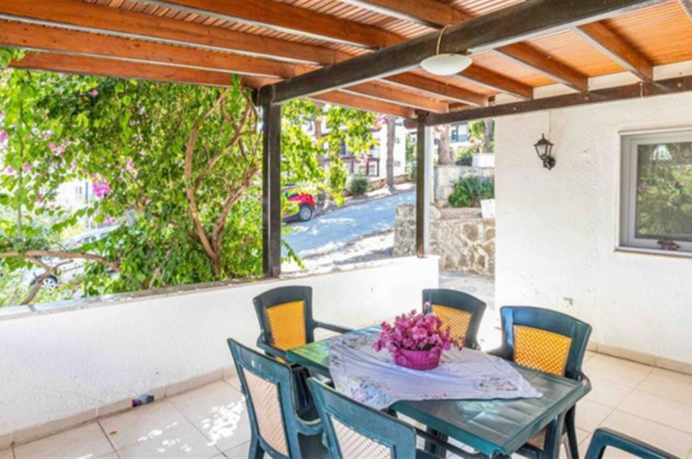 Gündoğan'da Begonviller içinde 3+1 Kiralık Villa
